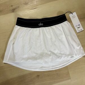 alo yoga “Match Point Tennis Skirt” NWT 🎾